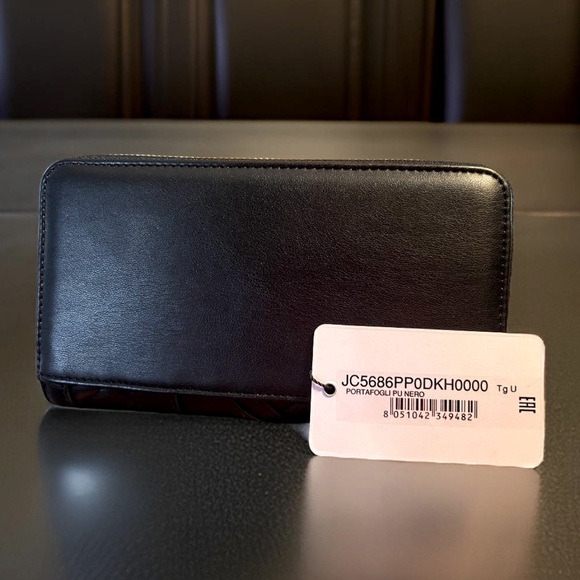 Love Moschino NWT Black Gold Studded Heart Quilted Portafogli Pu Nero Wallet - Picture 2 of 9